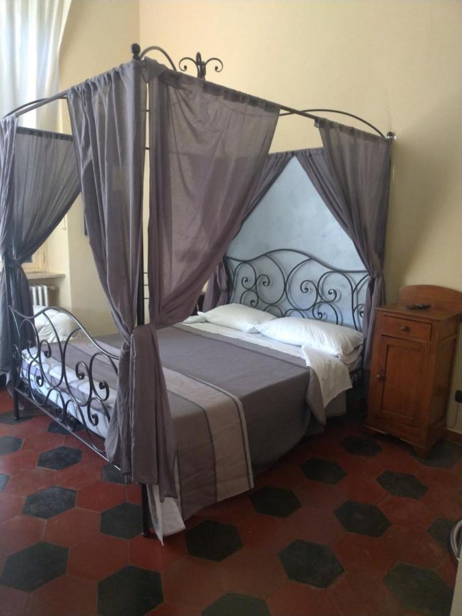 Bed and Breakfast Dimora Castello Dei Conti Trinita  Экстерьер фото